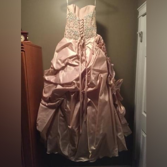 BALLGOWN CORSET DRESS - Picture 3 of 3